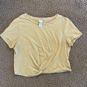 Women’s M H&M Yellow Crop Top
